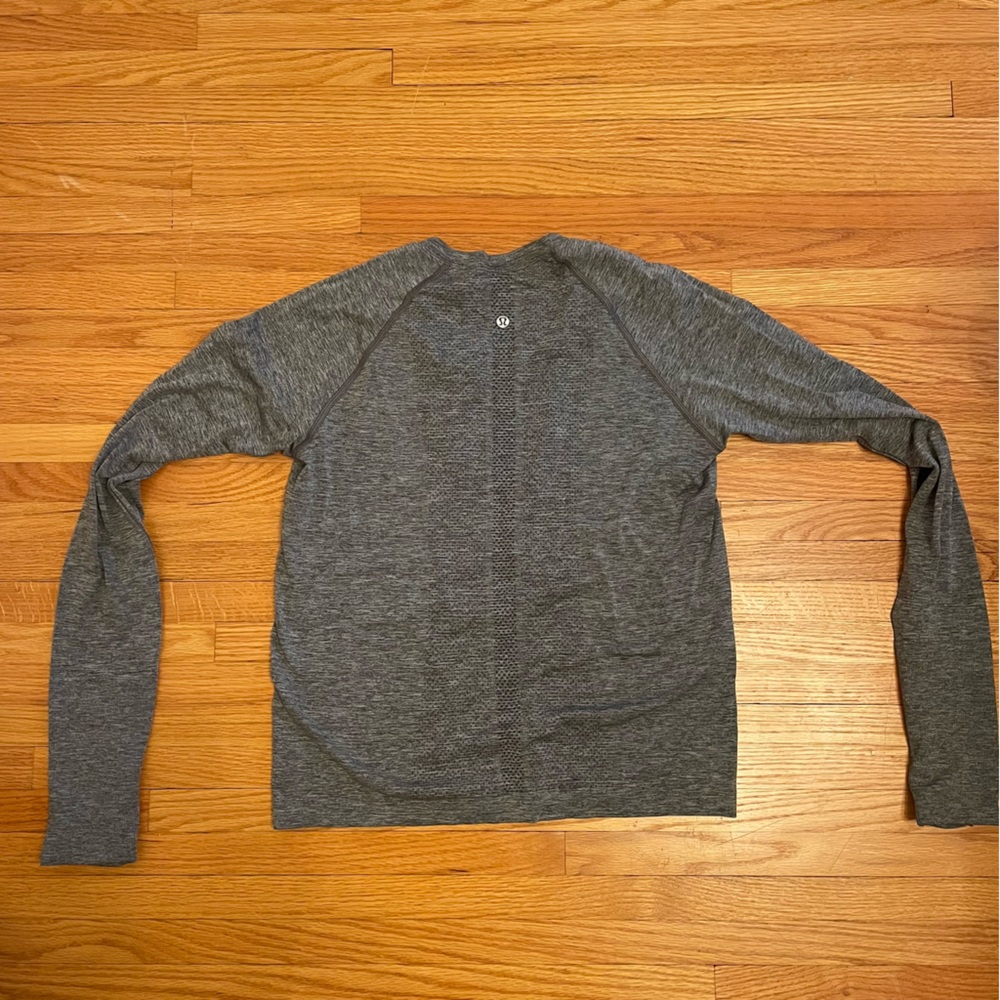 lululemon athletica Gray Long Sleeve Tee